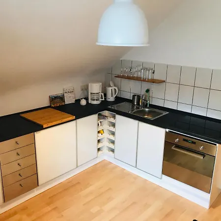 Ferien- Und Messewohnung In * Meerbusch